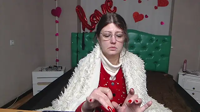 Snapshot of RoseHille chatting on February 10, 2026, 2:43 am RoseHille online show from February 10, 2026, 2:43 am