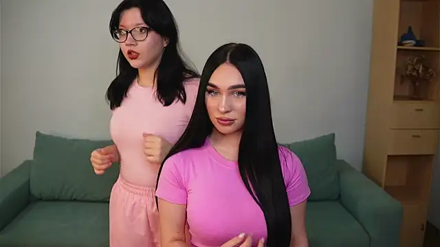 Snapshot of MonnieDeman chatting on November 10, 2025, 5:18 pm MonnieDeman online show from November 10, 2025, 5:18 pm