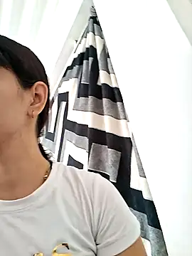 Snapshot of Skinny_Wet chatting on November 19, 2025, 12:49 pm Skinny Wet online show from November 19, 2025, 12:49 pm