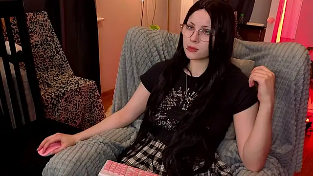 Sofi Dyss online show from November 26, 2025, 4:23 am