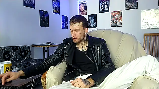 Huntall77 online show from January 16, 2026, 7:45 am