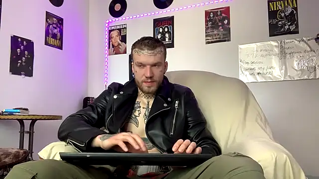 Huntall77 online show from February 26, 2026, 6:24 am