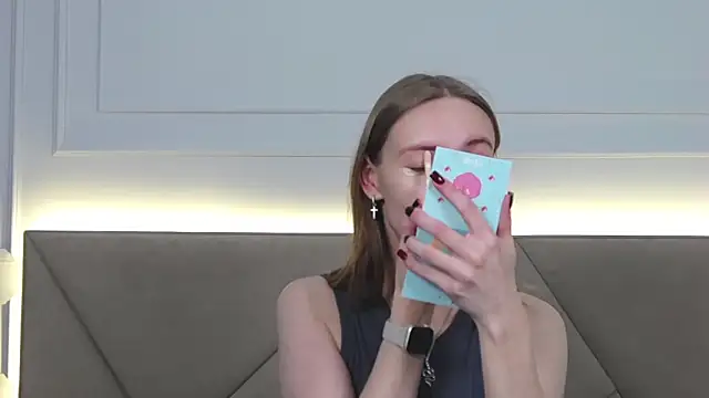 RachaelCute online show from December 4, 2025, 4:22 am