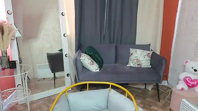 Annie Way online show from February 9, 2026, 9:18 am