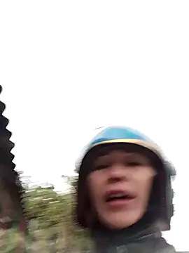 Feeling-hot online show from November 24, 2025, 10:26 am