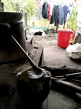 Feeling-hot online show from November 16, 2025, 3:33 am