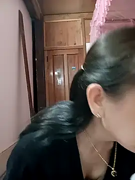 Feeling-hot online show from December 14, 2025, 8:14 pm