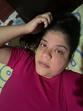 diamore3377 online show from April 8, 2026, 3:52 am