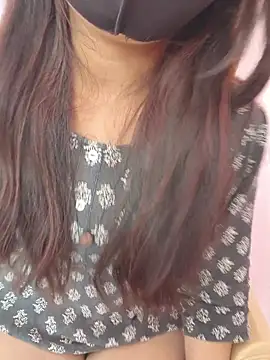 Iamyourdarling online show from November 14, 2025, 7:12 am