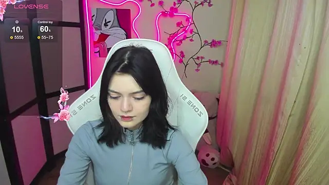 EmmaDarkk online show from November 25, 2025, 10:15 am