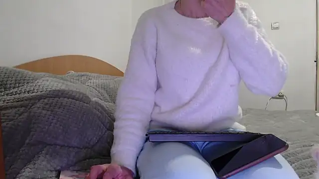 MissyDior8 online show from February 5, 2026, 5:58 am