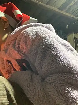 Snapshot of phuong_cute chatting on November 13, 2025, 4:05 am phuong cute online show from November 13, 2025, 4:05 am