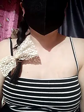 Snapshot of MiHeni chatting on March 3, 2026, 3:30 pm MiHeni online show from March 3, 2026, 3:30 pm