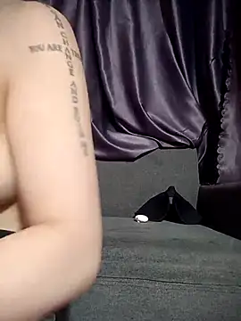 MiHeni online show from April 18, 2026, 1:02 pm