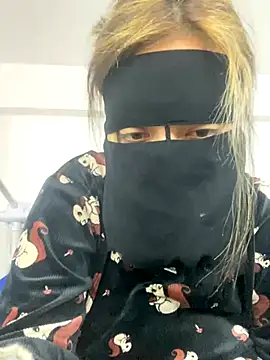 Snapshot of Warda-arabic chatting on December 1, 2025, 12:39 pm Warda-arabic online show from December 1, 2025, 12:39 pm