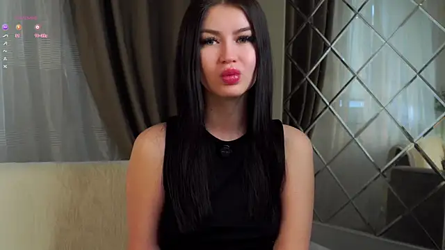 Snapshot of CoreenYorton chatting on February 22, 2026, 2:25 am CoreenYorton online show from February 22, 2026, 2:25 am