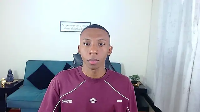 Miilo18 online show from December 2, 2025, 9:27 pm