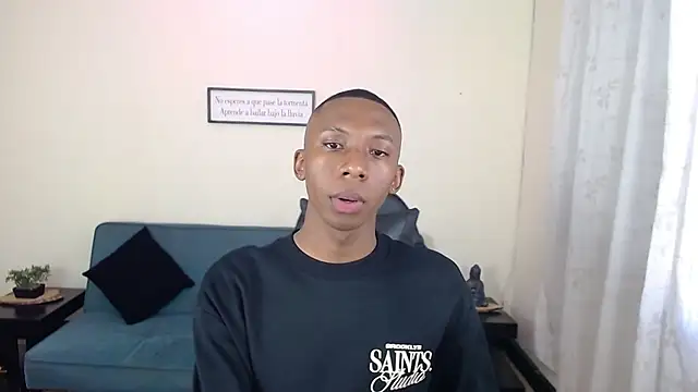 Miilo18 online show from December 16, 2025, 8:35 pm