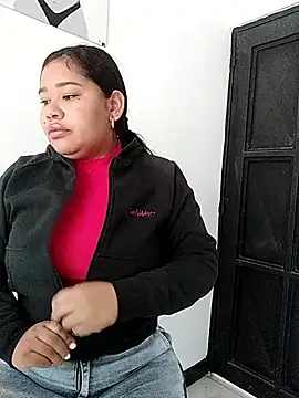 Snapshot of Sarahy- chatting on November 30, 2025, 11:55 am Sarahy- online show from November 30, 2025, 11:55 am