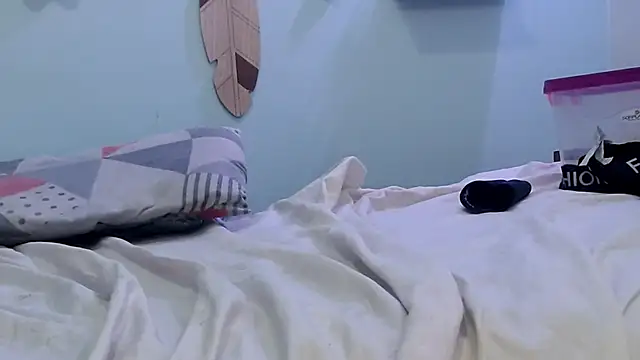 salomesmit666 online show from December 13, 2025, 8:04 pm