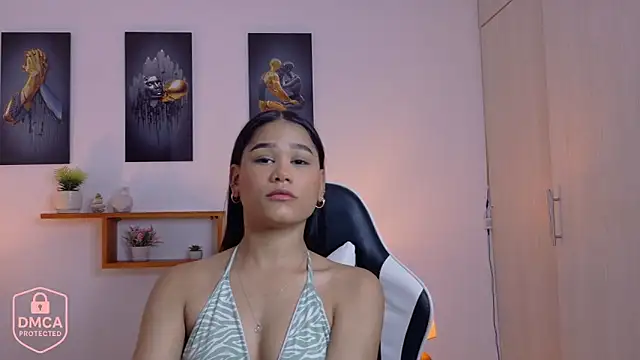 Snapshot of Luna_sofia_1110 chatting on November 28, 2025, 12:00 am Luna sofia 1110 online show from November 28, 2025, 12:00 am