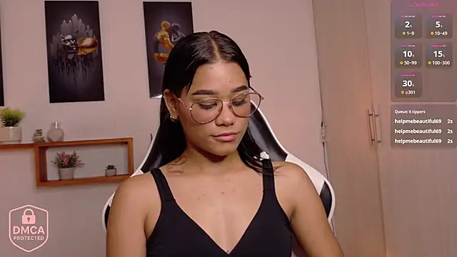 Snapshot of Luna_sofia_1110 chatting on November 13, 2025, 1:09 am Luna sofia 1110 online show from November 13, 2025, 1:09 am