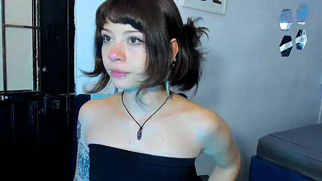 Anny-Bunny  online show from November 17, 2025, 11:09 pm