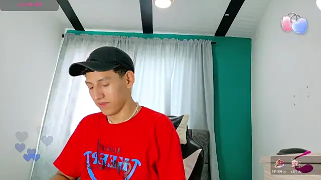 Snapshot of FelipeGonzalezz chatting on November 23, 2025, 7:13 pm FelipeGonzalezz online show from November 23, 2025, 7:13 pm