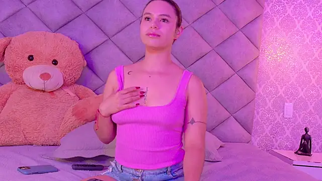 Ciara Lawrence online show from November 20, 2025, 7:36 pm