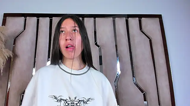 venusmorgan  online show from November 14, 2025, 12:42 pm