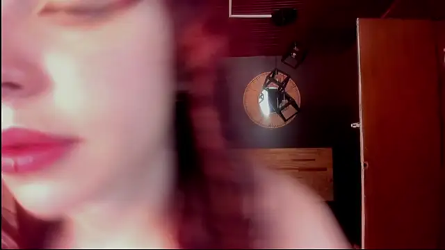 Snapshot of Velvet_Dreamss chatting on February 18, 2026, 12:34 pm Velvet Dreamss online show from February 18, 2026, 12:34 pm