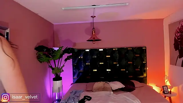 Velvet Dreamss online show from April 2, 2026, 11:39 am