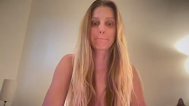 Snapshot of prettylittlekittycat chatting on June 15, 2026, 5:07 am prettylittlekittycat online show from June 15, 2026, 5:07 am