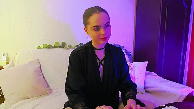 Snapshot of AlicaLOVEalisa777 chatting on December 19, 2025, 3:03 pm AlicaLOVEalisa777 online show from December 19, 2025, 3:03 pm