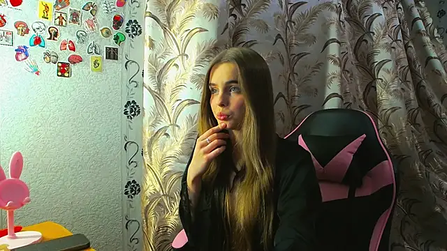 Snapshot of AlicaLOVEalisa777 chatting on January 8, 2026, 4:35 pm AlicaLOVEalisa777 online show from January 8, 2026, 4:35 pm