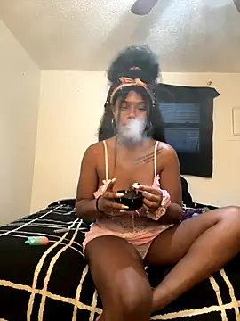 MissLondonDBrat online show from November 28, 2025, 1:55 pm