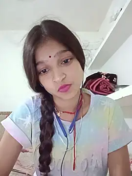 Mohnicute online show from May 20, 2026, 10:40 pm