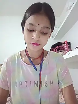 Mohnicute online show from May 19, 2026, 1:07 pm