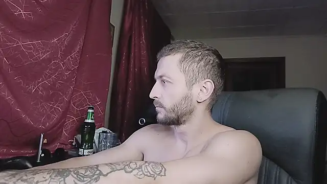 333Alone in theDark777 online show from November 20, 2025, 4:40 pm