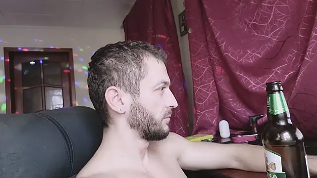 333Alone in theDark777 online show from November 28, 2025, 8:03 am