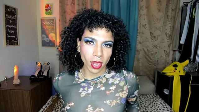 Snapshot of Angel_White25 chatting on May 20, 2026, 1:13 am Angel White25 online show from May 20, 2026, 1:13 am