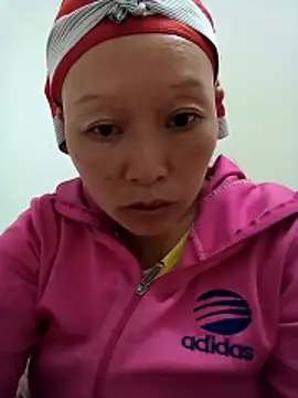 girl-hot2x online show from November 23, 2025, 11:53 am