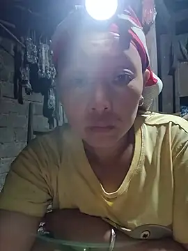 girl-hot2x online show from July 13, 2026, 1:21 pm