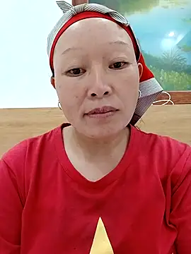 girl-hot2x online show from January 12, 2026, 12:34 pm