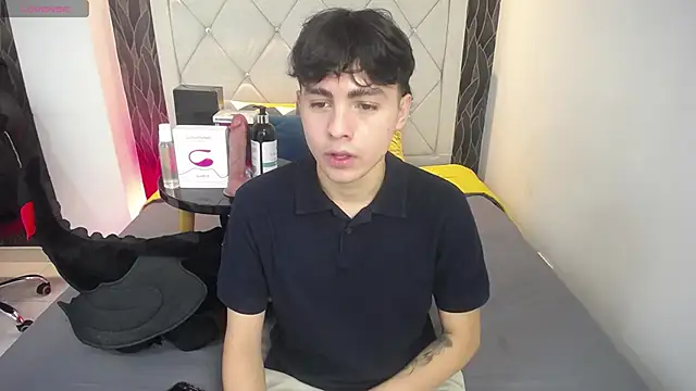 Samu FoXXX online show from November 15, 2025, 8:13 pm