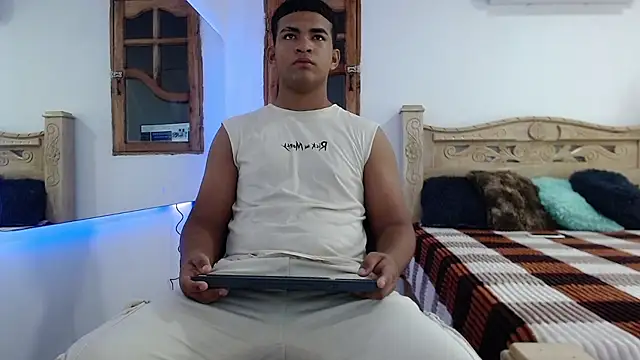 Snapshot of mathews___ chatting on November 25, 2025, 2:23 am mathews online show from November 25, 2025, 2:23 am