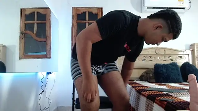 Snapshot of mathews___ chatting on November 20, 2025, 4:02 am mathews online show from November 20, 2025, 4:02 am