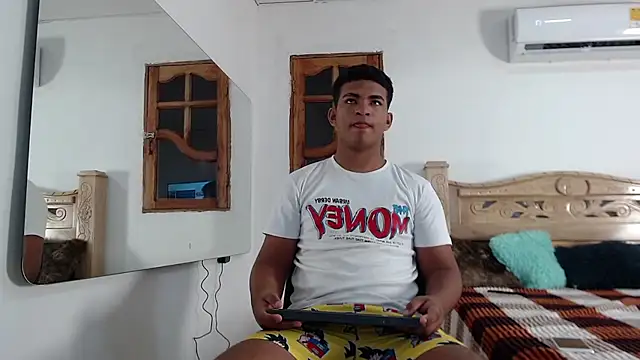 Snapshot of mathews___ chatting on November 27, 2025, 2:34 am mathews online show from November 27, 2025, 2:34 am