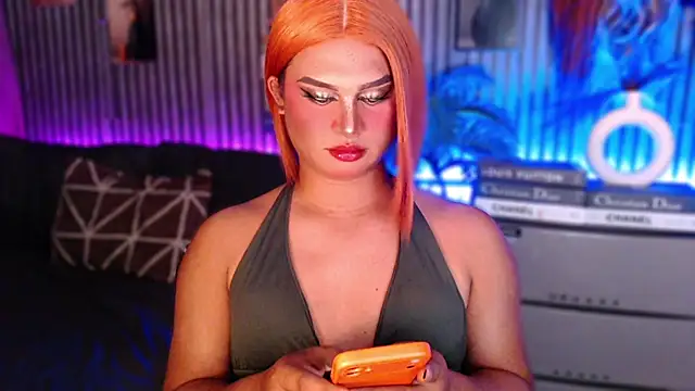 Snapshot of UrGoddess_Sofia chatting on April 24, 2026, 5:15 pm UrGoddess Sofia online show from April 24, 2026, 5:15 pm