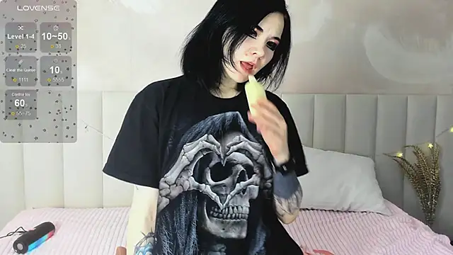 Lina Moony online show from January 8, 2026, 1:44 am